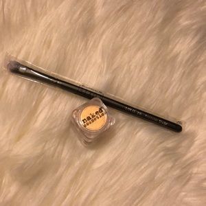 NAKED EYESHADOW AND LUXIE BRUSH SET